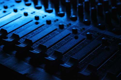 computer hardware shallow focus photography of audio mixer computer keyboard